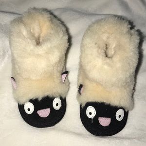 Emu infant boots